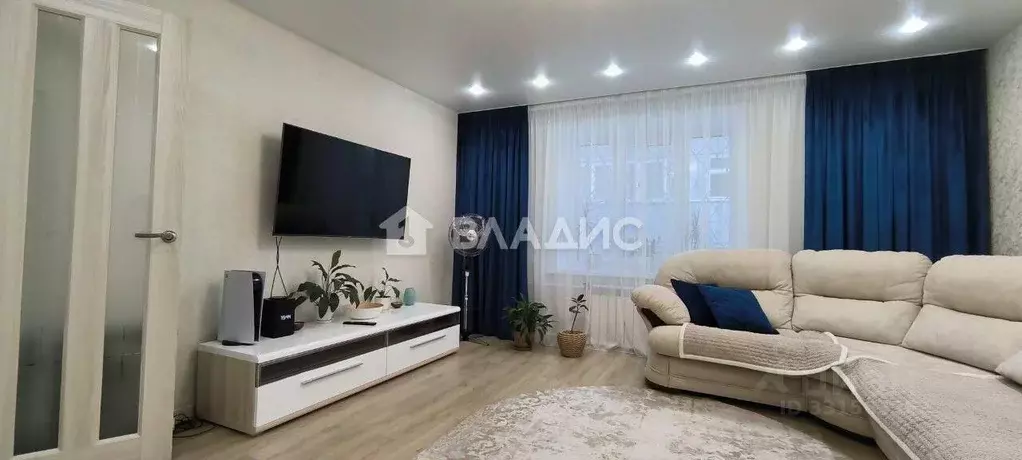 3-к кв. Бурятия, Улан-Удэ ул. Бабушкина, 31А (77.4 м) - Фото 1