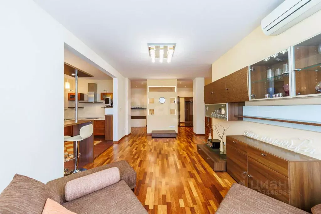 2-к кв. Тюменская область, Тюмень Фабричная ул., 7/1 (92.7 м) - Фото 0