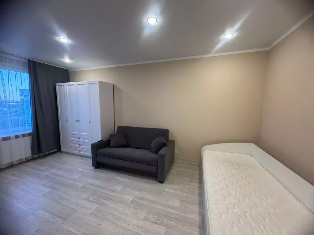1-к кв. Татарстан, Казань ул. Александра Курынова, 10к1 (35.0 м) - Фото 1