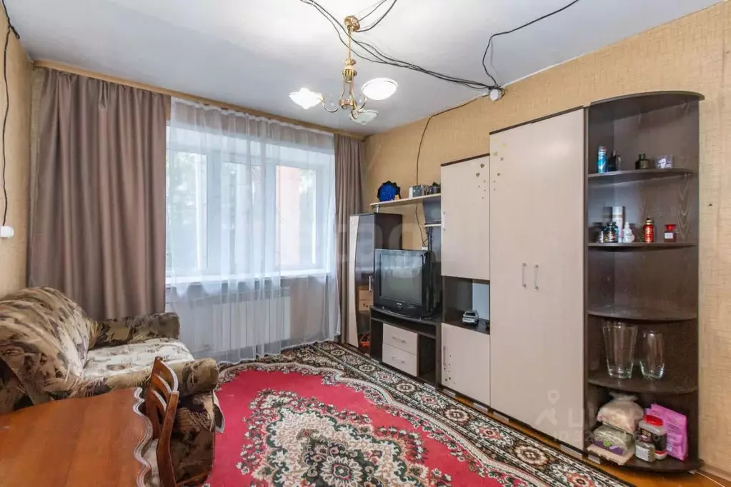 3-к кв. Омская область, Омск ул. Орджоникидзе, 270 (52.2 м) - Фото 0