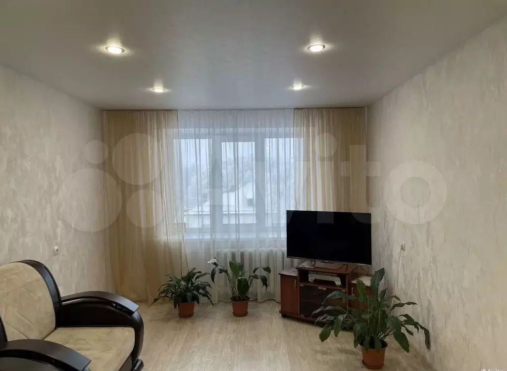2-к. квартира, 60 м, 6/6 эт. - Фото 1