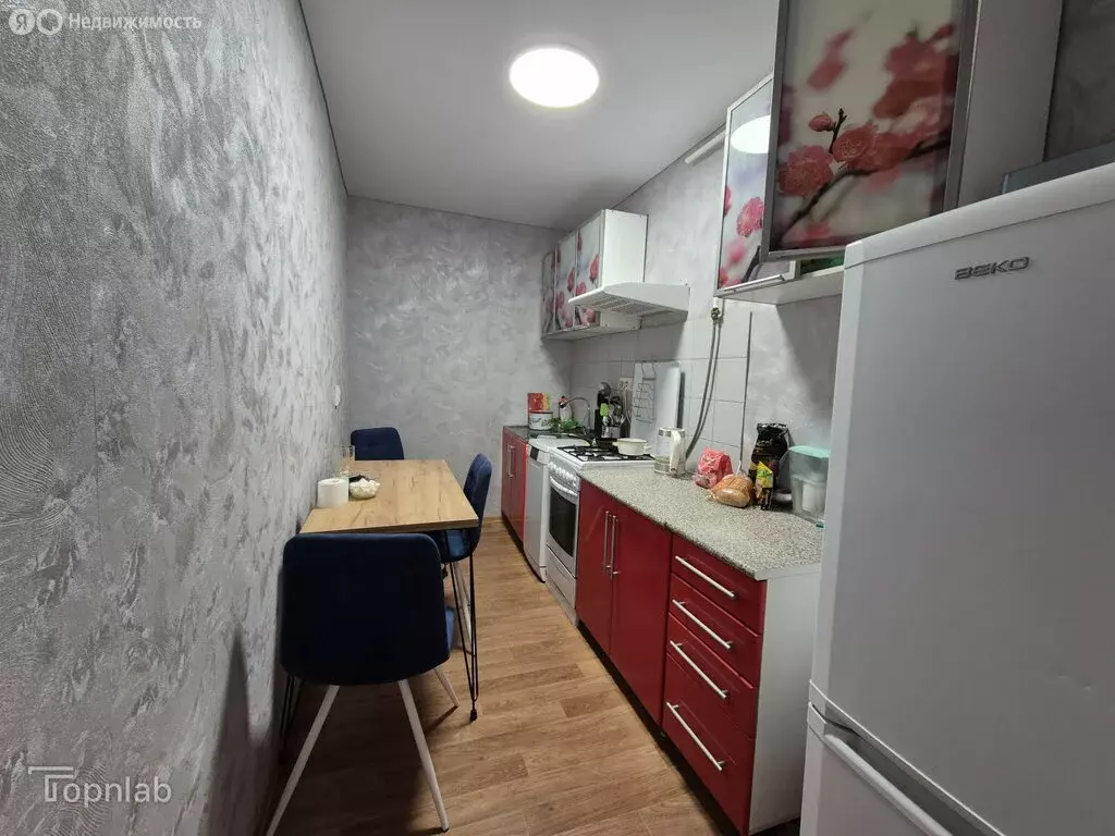 2-комнатная квартира: Астрахань, улица Набережная Тимирязева, 68 (46 ... - Фото 1