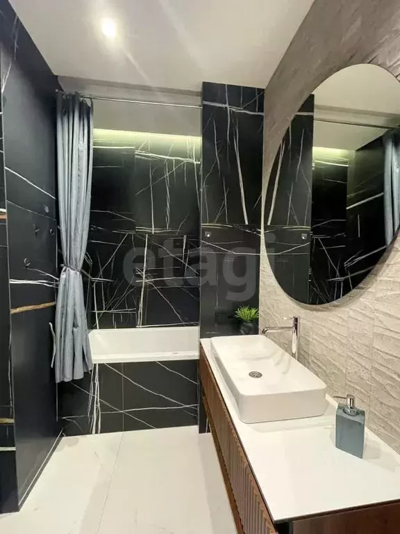 2-к кв. Тюменская область, Тюмень Харьковская ул., 59/4 (80.0 м) - Фото 1