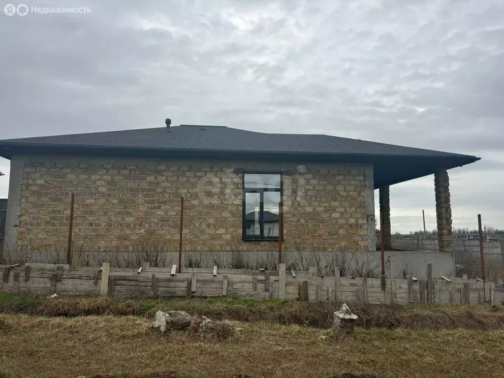 Дом в Мирное, район Ставки (140 м) - Фото 2