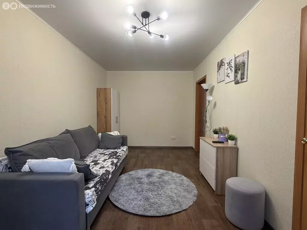 1-комнатная квартира: Чебаркуль, улица Карпенко, 4В (32 м) - Фото 1