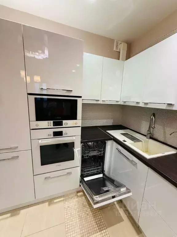 4-к кв. Татарстан, Набережные Челны просп. Хасана Туфана, 29В (100.8 ... - Фото 2