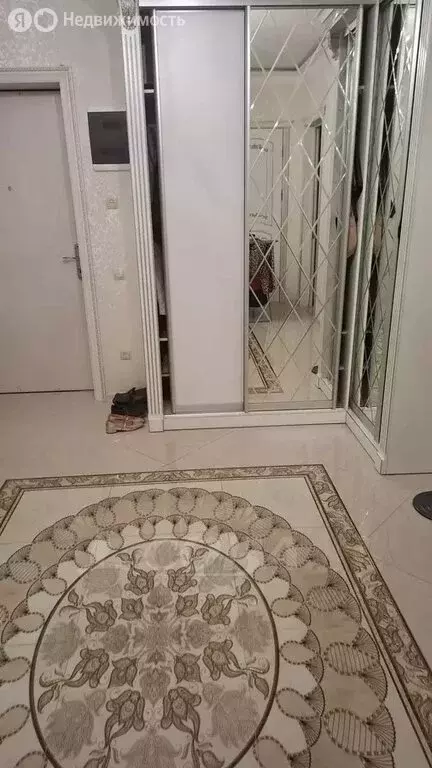 3-комнатная квартира: Махачкала, Гапцахская улица, 8 (120 м) - Фото 1