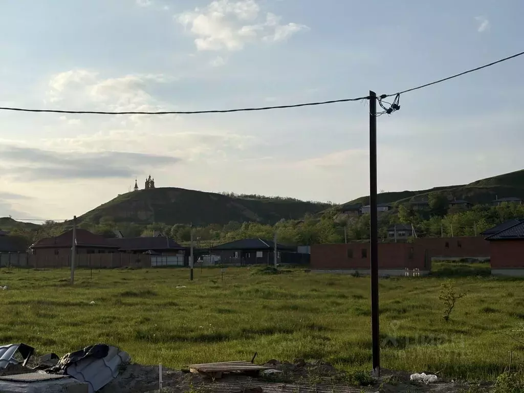 Участок в Краснодарский край, Новокубанский район, пос. Прикубанский ... - Фото 1