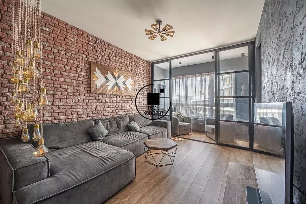 1-к кв. Свердловская область, Екатеринбург ул. Ткачей, 13 (50.0 м) - Фото 1