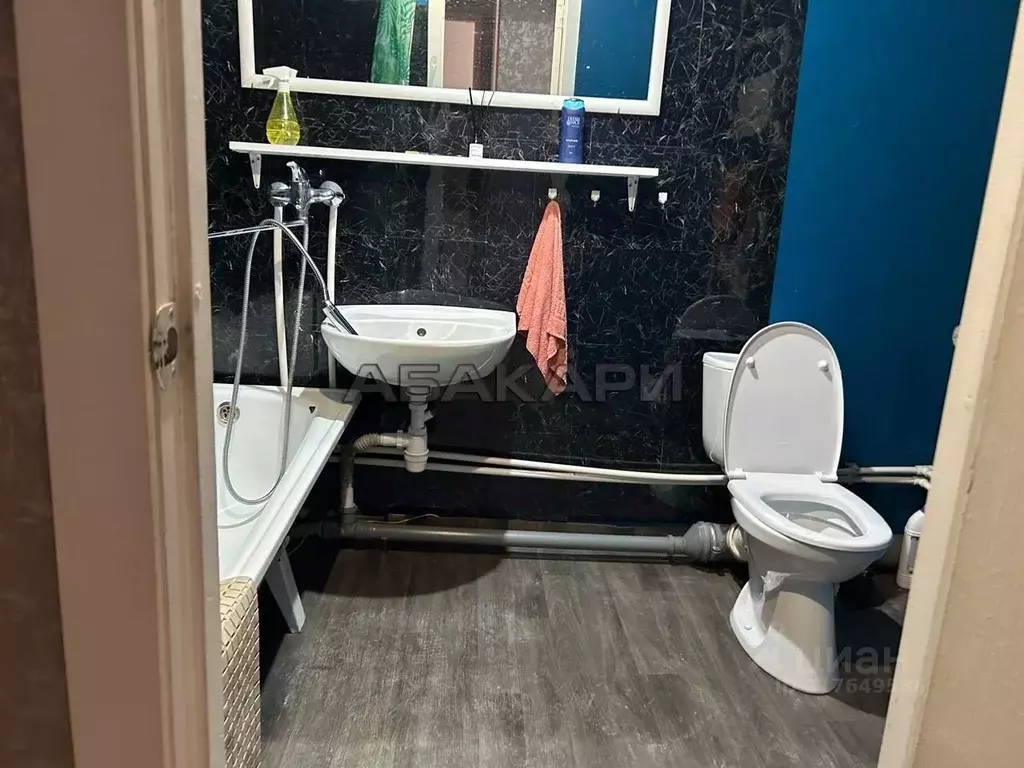 2-к кв. Красноярский край, Красноярск Новосибирская ул., 5 (70.0 м) - Фото 1