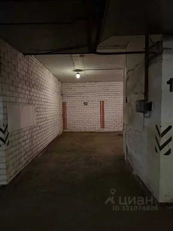 Гараж в Свердловская область, Екатеринбург ул. Мамина-Сибиряка, 126 ... - Фото 1