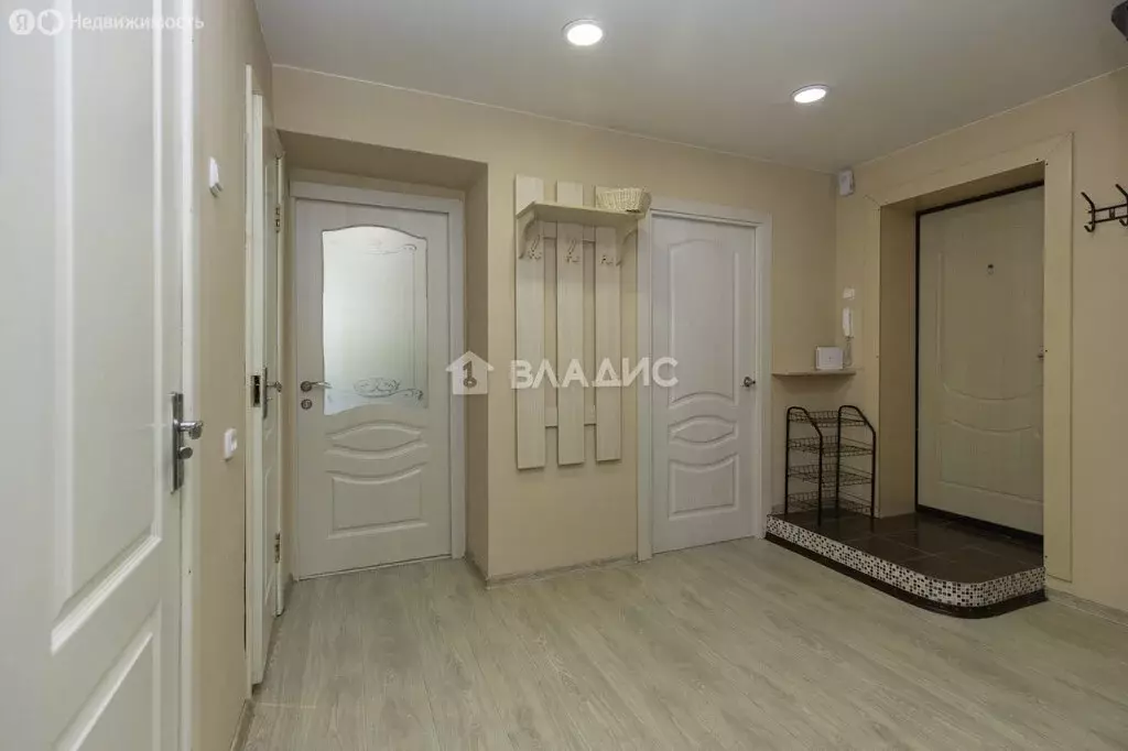 3-комнатная квартира: Благовещенск, Театральная улица, 94 (56.7 м) - Фото 1