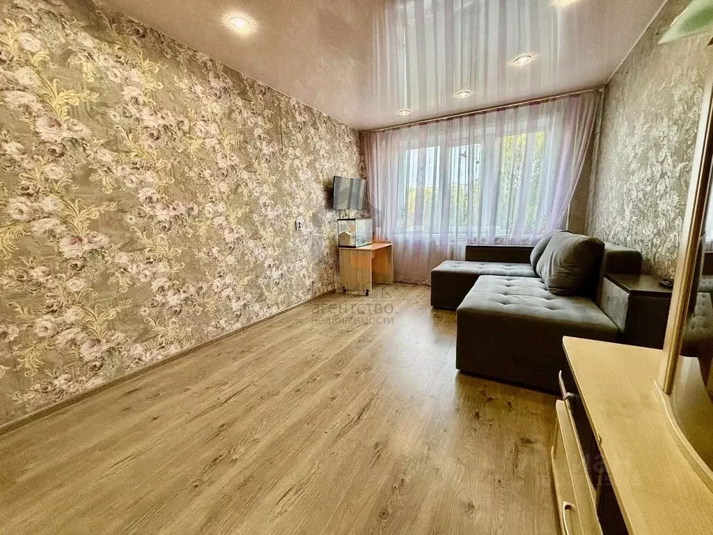 3-к кв. Кировская область, Киров ул. Азина, 41 (62.2 м) - Фото 1