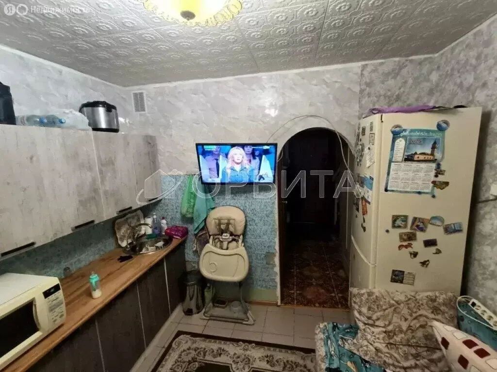 1-комнатная квартира: Тюмень, улица Домостроителей, 8 (33.4 м) - Фото 1