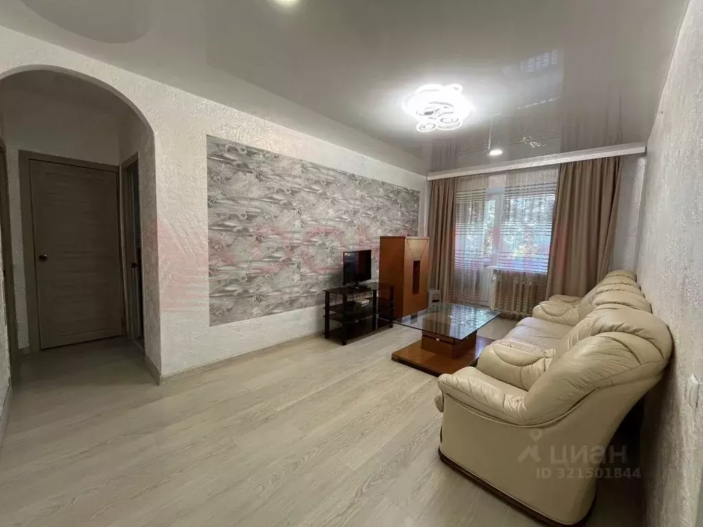 3-к кв. Ростовская область, Новочеркасск Баклановский просп. (56.0 м) - Фото 1