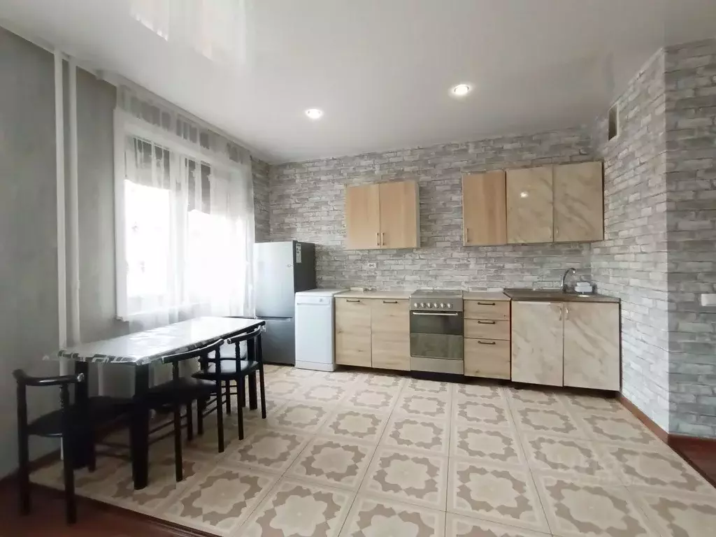 1-к кв. Иркутская область, Иркутск Байкальская ул., 319 (50.0 м) - Фото 2