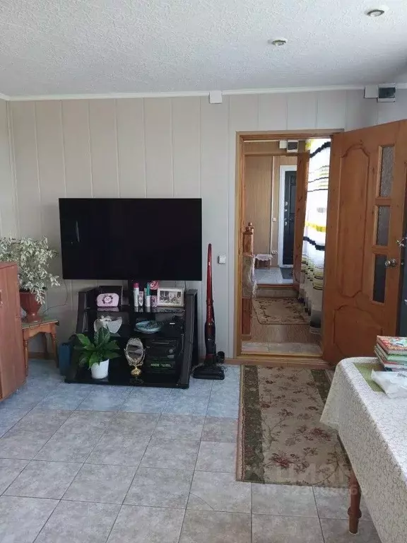 Дом в Иркутская область, Усть-Илимский муниципальный округ, пос. Невон ... - Фото 1