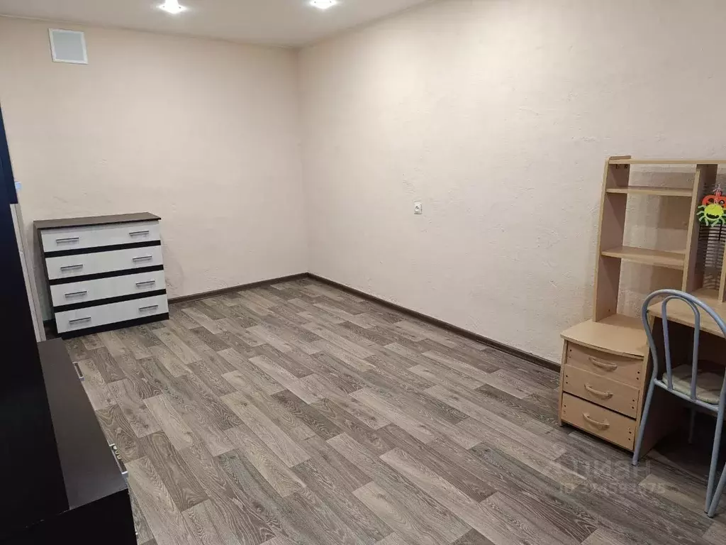 2-к кв. Омская область, Омск Городок Нефтяников мкр, ул. ... - Фото 2