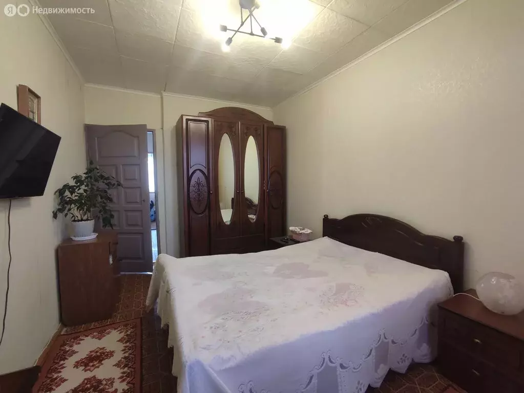 3-комнатная квартира: Батайск, улица Воровского, 11 (69.8 м) - Фото 1