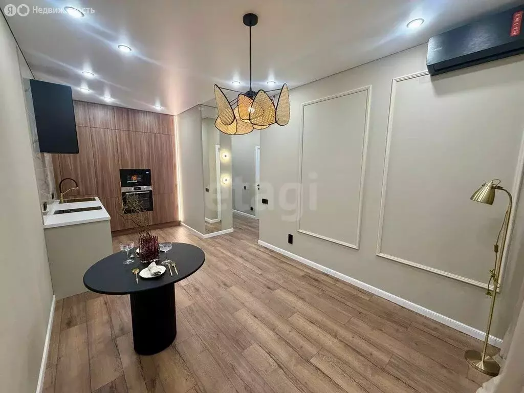 1-комнатная квартира: Тюмень, улица Братьев Бондаревых, 5 (39.5 м) - Фото 2