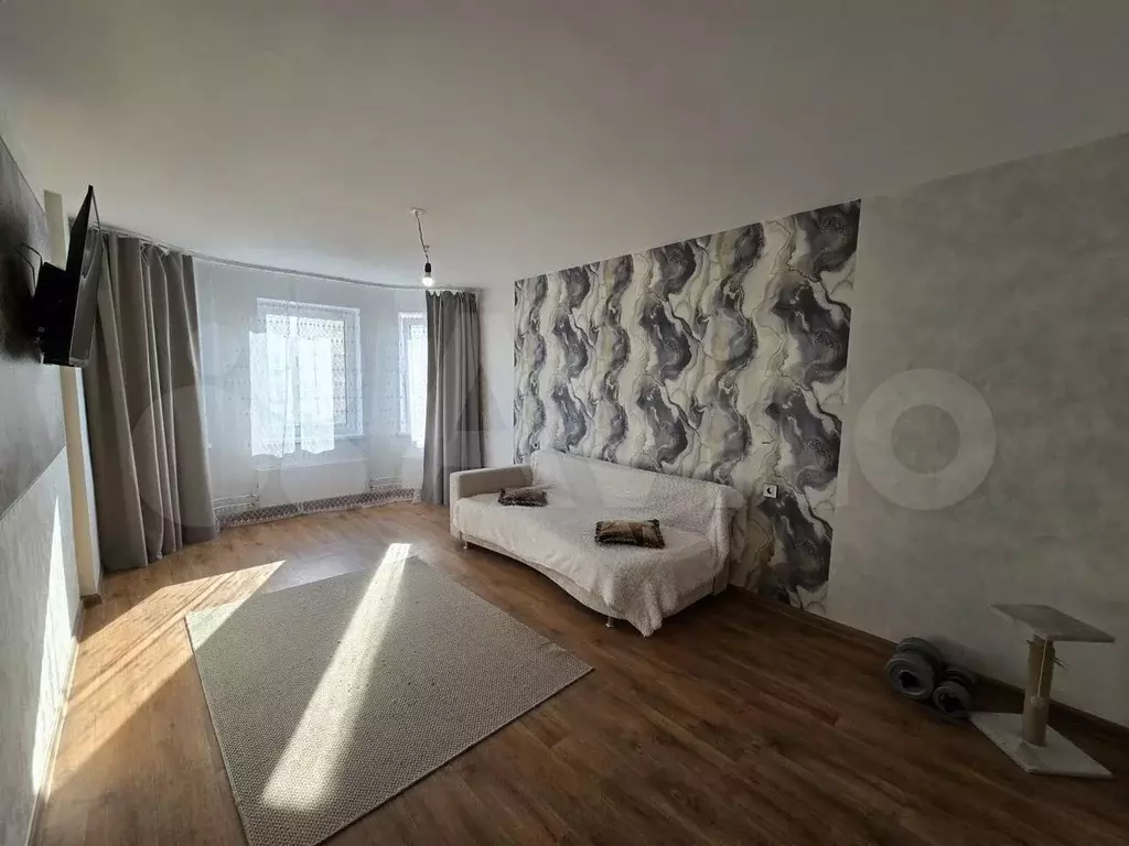 1-к. квартира, 44 м, 13/17 эт. - Фото 1