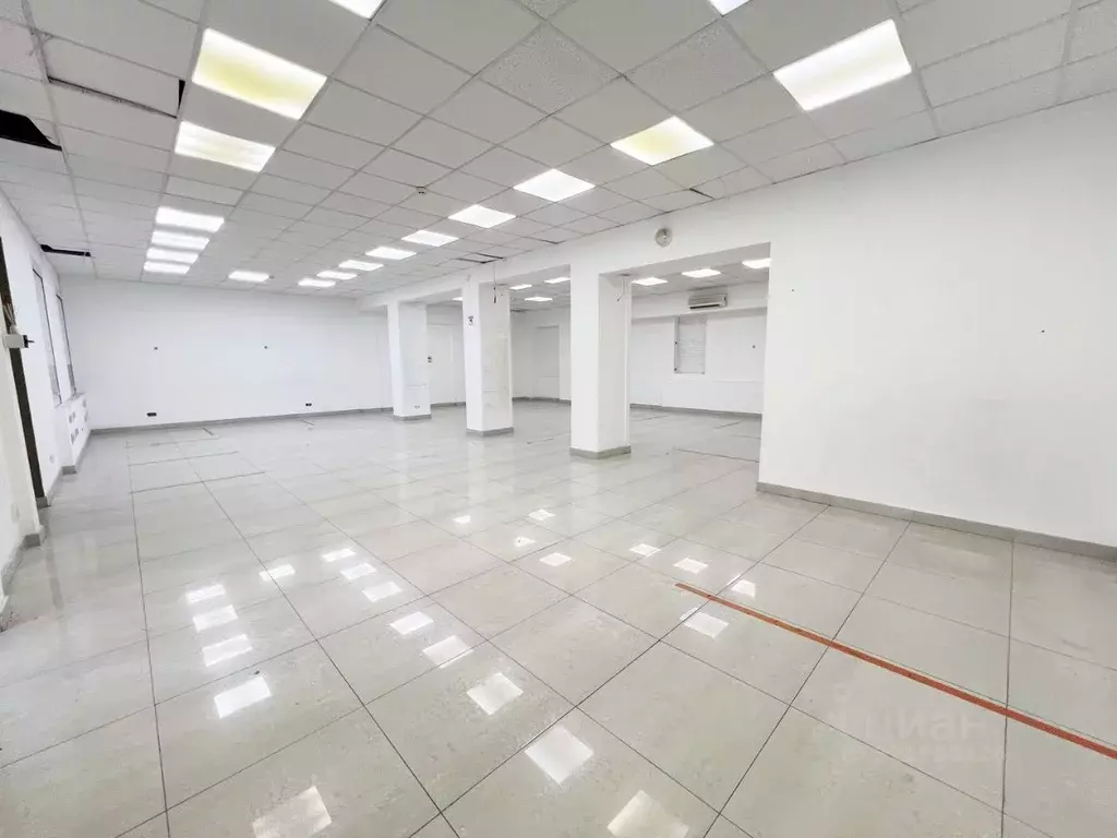 Помещение свободного назначения в Крым, Симферополь ул. Гагарина, 16 ... - Фото 1