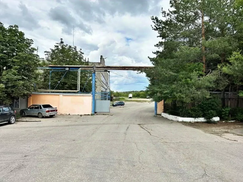 Производственное помещение в Саратовская область, пос. Зоринский с1 ... - Фото 0