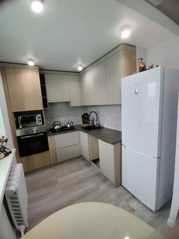 2-к кв. Омская область, Омск Привокзальный мкр, ул. Карбышева, 27 ... - Фото 2