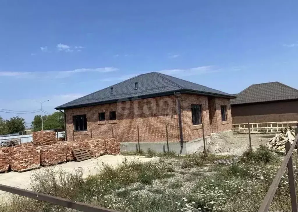 Дом в Адыгея, Майкоп ул. Георгия Шумакова (120 м) - Фото 1