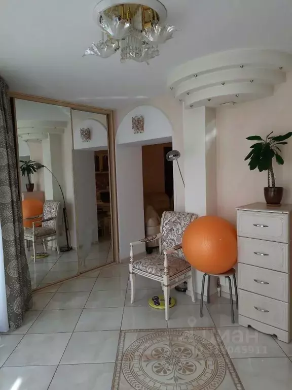 Коттедж в Омская область, Омск пер. 8-й Новоселовский, 8 (260 м) - Фото 1