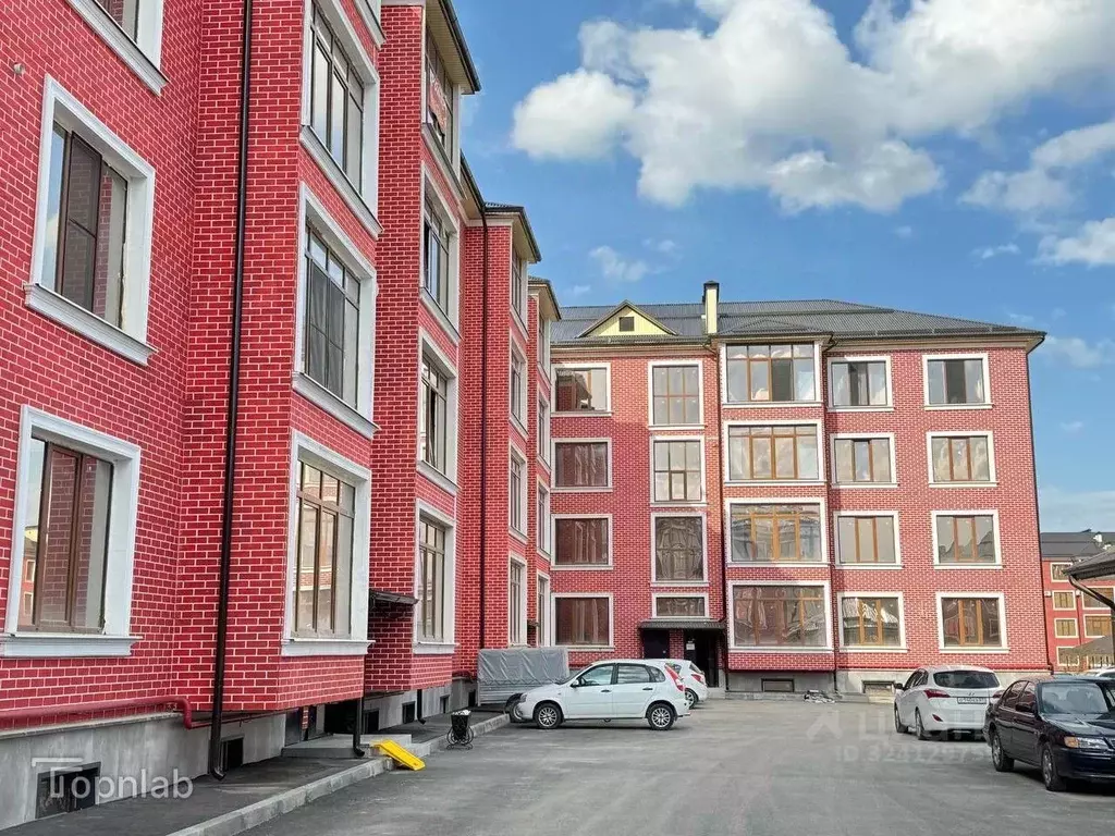 2-к кв. Кабардино-Балкария, Нальчик ул. Шогенова, 50 (62.0 м) - Фото 1