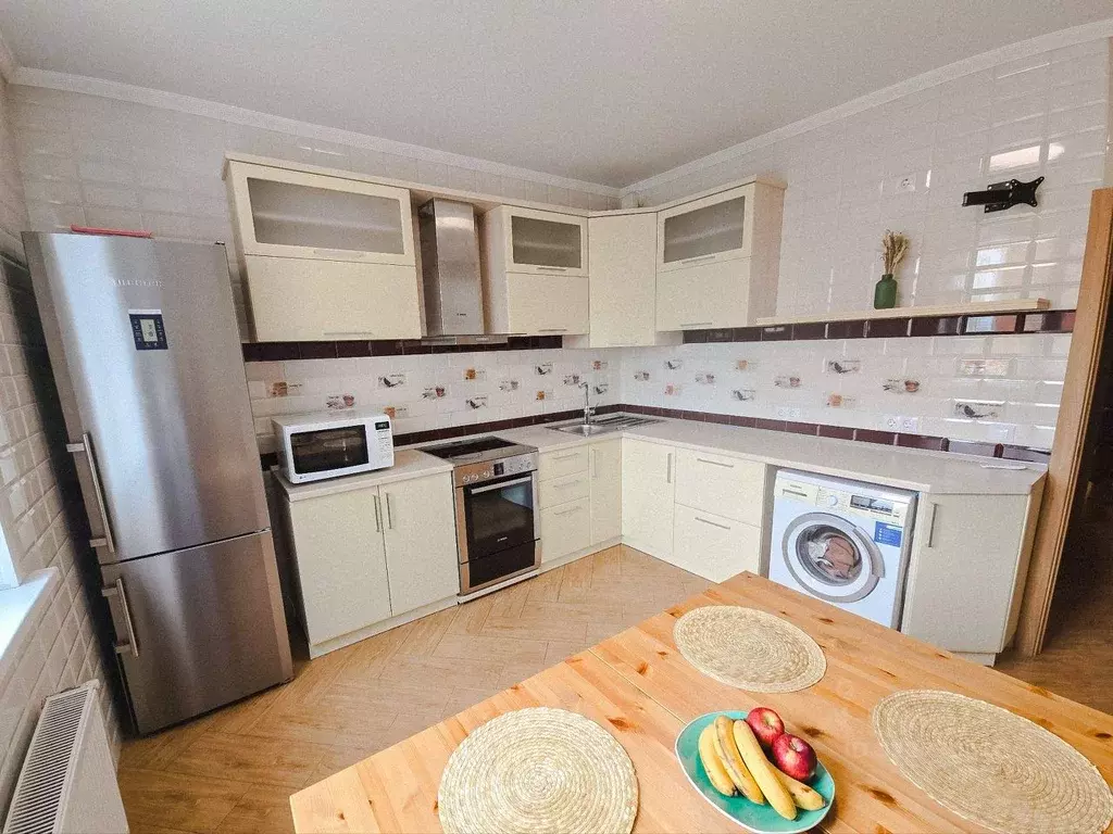 1-к кв. Челябинская область, Челябинск ул. Бейвеля, 14 (53.0 м) - Фото 1