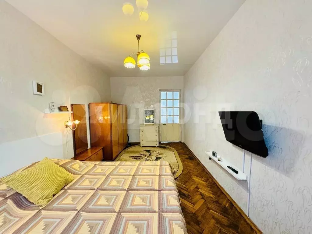 2-к. квартира, 57 м, 1/5 эт. - Фото 0