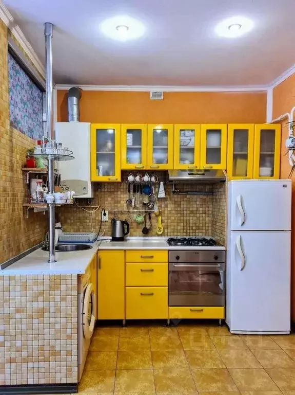 2-к кв. Крым, Ялта ул. Толстого, 5 (50.0 м) - Фото 1