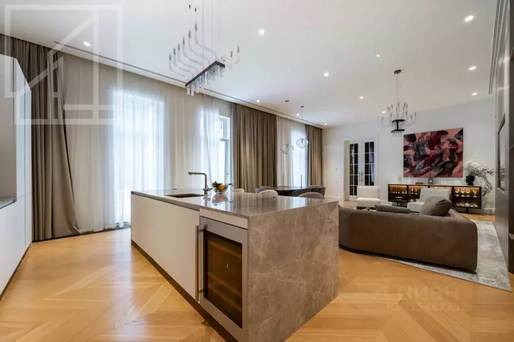 3-к кв. Москва ул. Большая Полянка, 9С1 (195.0 м) - Фото 0