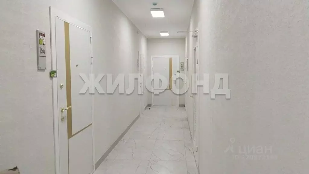 Студия Алтайский край, Барнаул ул. Имени В.Т. Христенко, 2к3 (28.7 м) - Фото 2