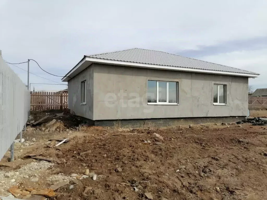 Дом в Саратовская область, Энгельс муниципальное образование, ... - Фото 0