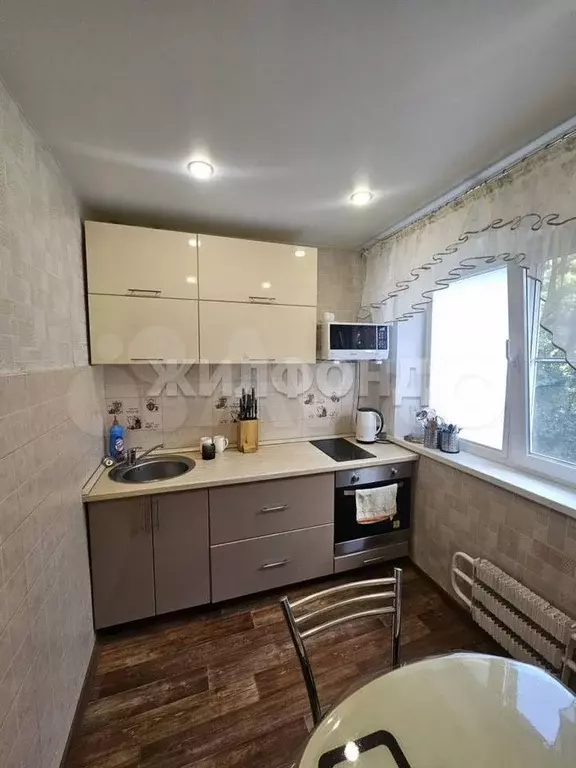 3-к. квартира, 57 м, 4/9 эт. - Фото 0