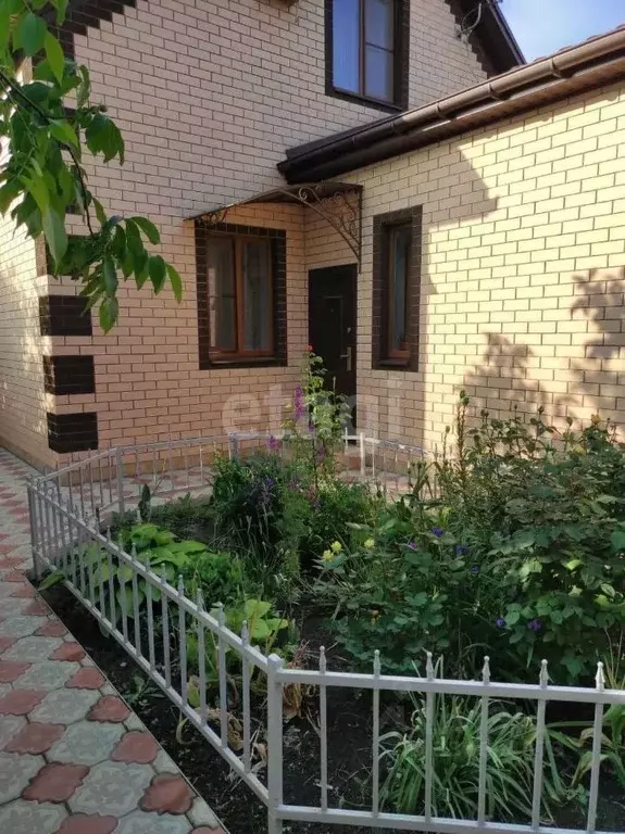 Дом в Краснодарский край, Ейск Цветочная ул. (146 м) - Фото 2