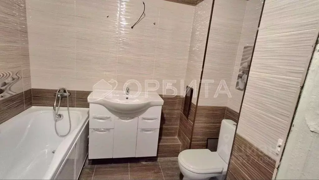 1-к кв. Тюменская область, Тюмень ул. Александра Протозанова, 8к1 ... - Фото 2