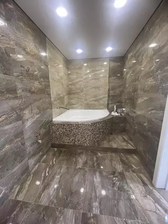 3-к кв. Северная Осетия, Владикавказ ул. Зураба Магкаева, 6к1 (100.0 ... - Фото 0