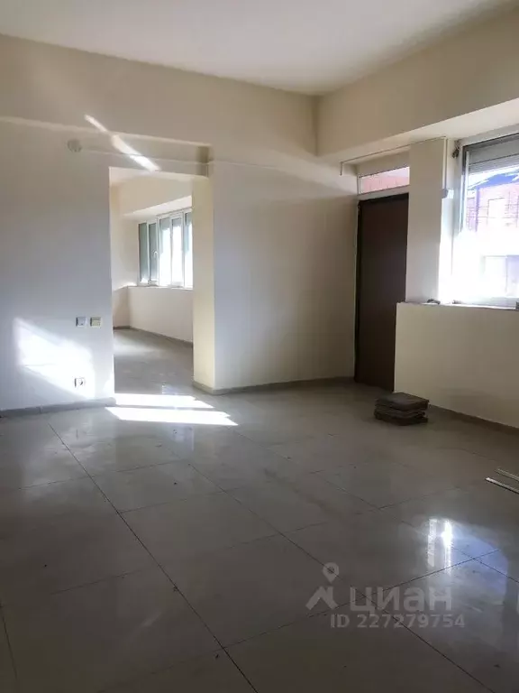 Офис в Северная Осетия, Владикавказ просп. Коста, 55 (300 м) - Фото 2