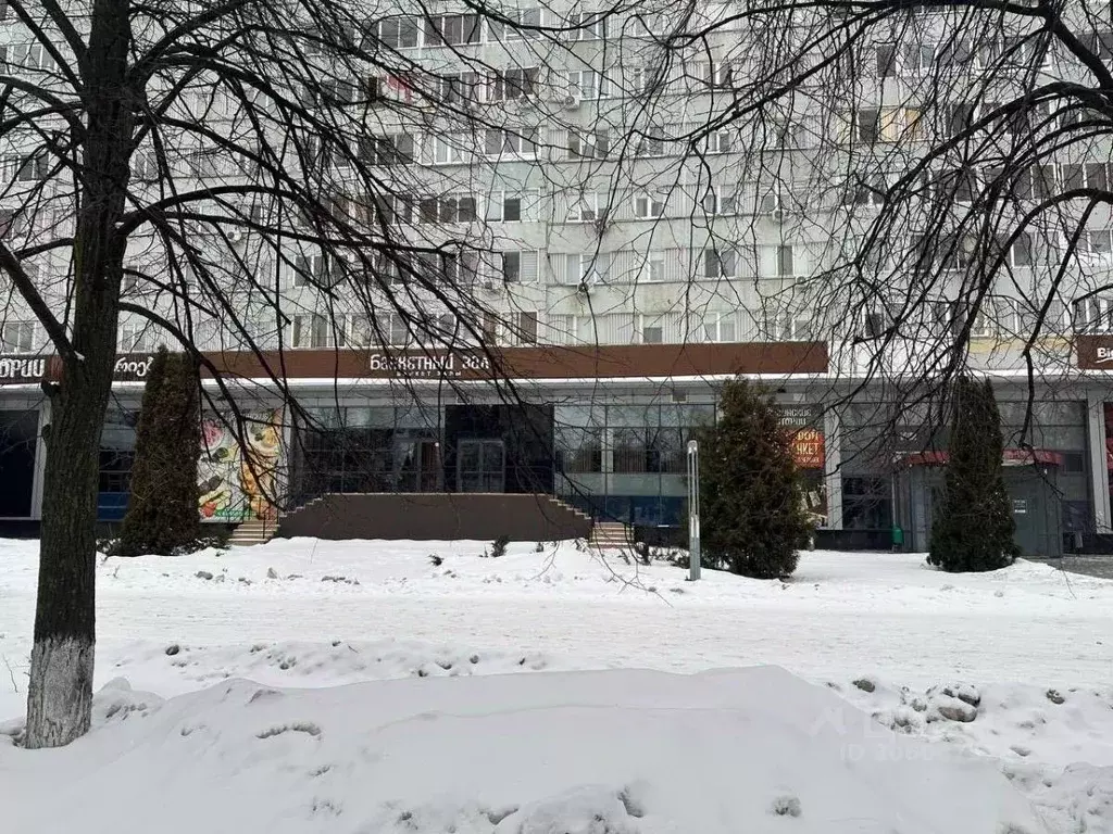 Помещение свободного назначения в Татарстан, Набережные Челны просп. ... - Фото 1