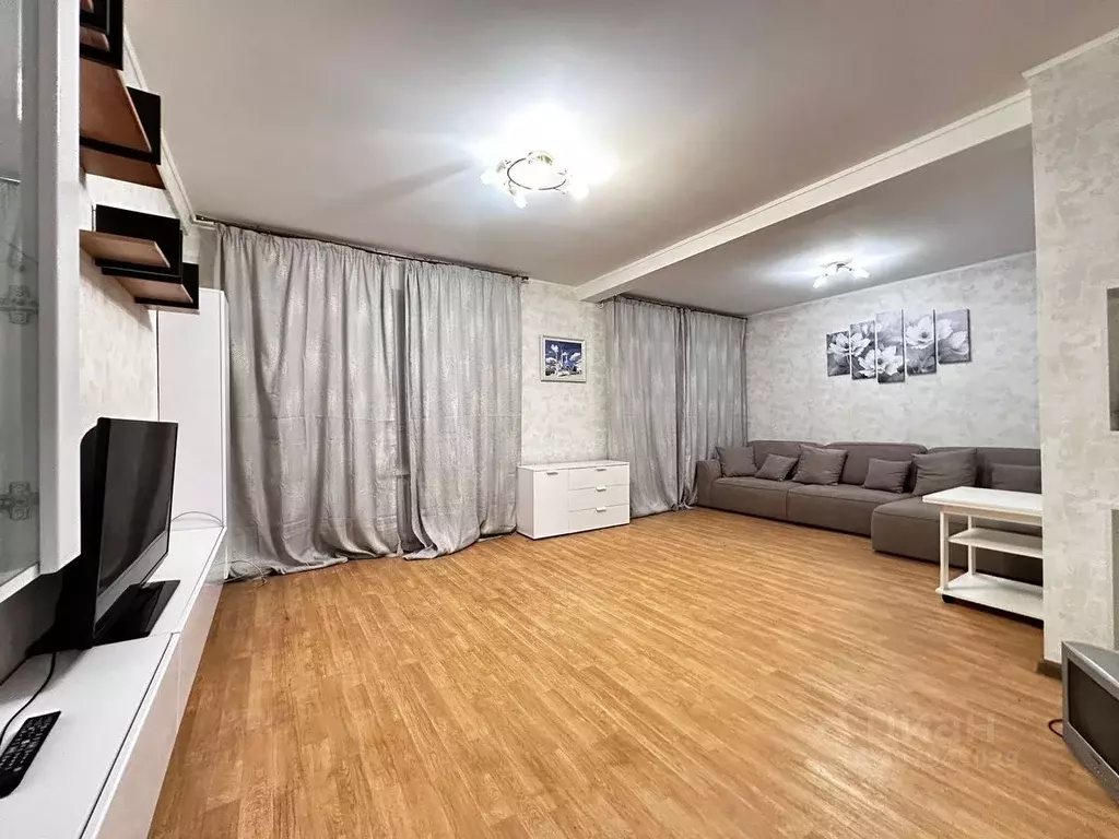 2-к кв. Татарстан, Казань ул. Тунакова, 47 (78.0 м) - Фото 1