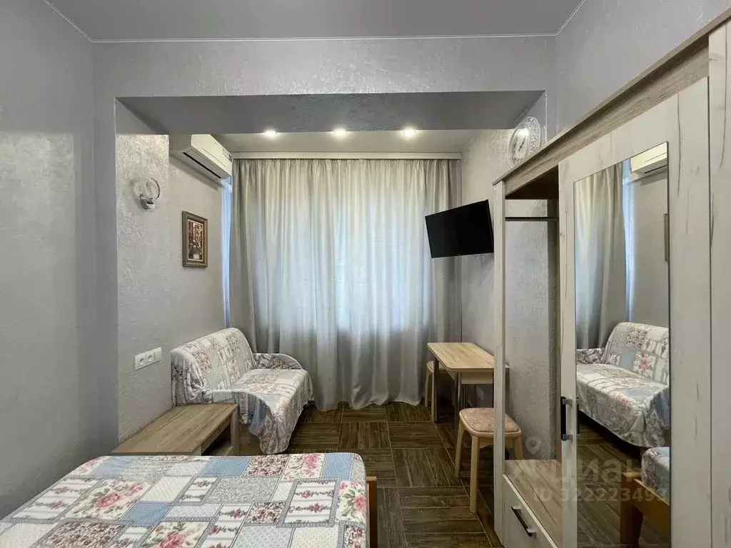 1-к кв. Крым, Феодосия наб. Черноморская, 28 (18.0 м) - Фото 2