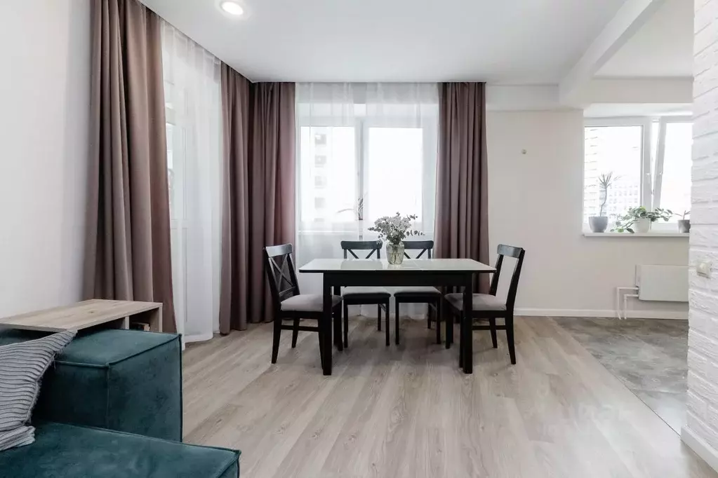 2-к кв. Свердловская область, Екатеринбург ул. Библиотечная, 50А (91.2 ... - Фото 1