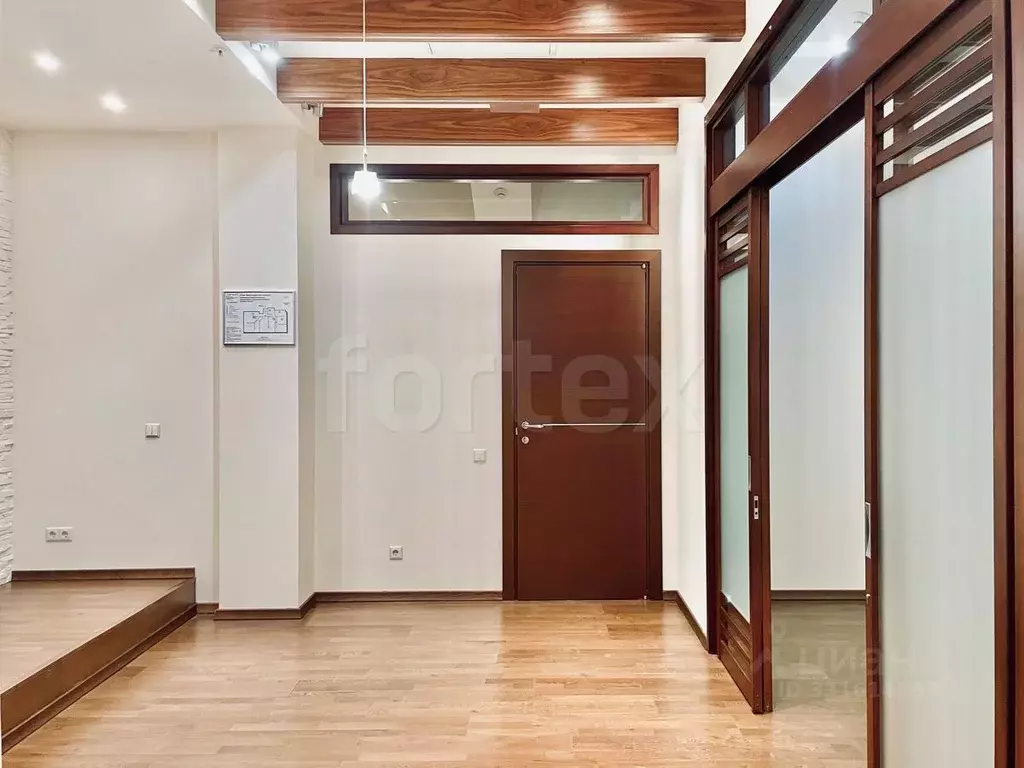 Офис в Москва Никольская ул., 10 (367 м) - Фото 1