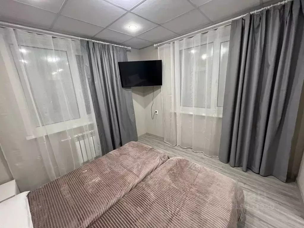 Комната Сахалинская область, Южно-Курильск пгт ул. Мира, 16 - Фото 1