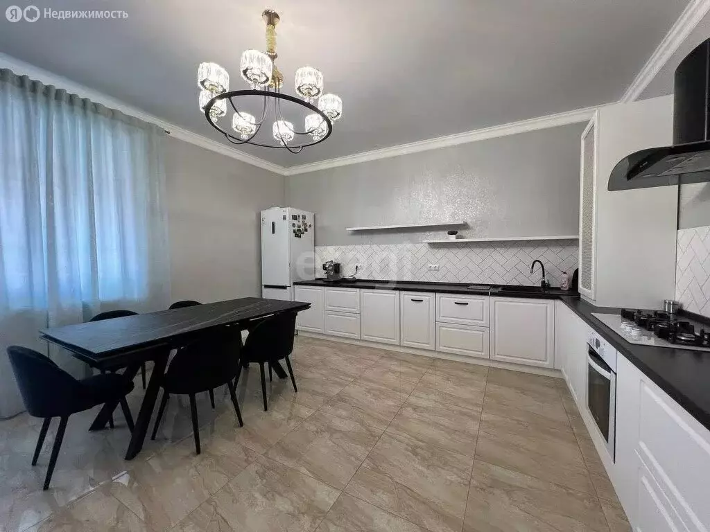 Дом в Воронеж, улица Композитора Ставонина, 28 (150 м) - Фото 1