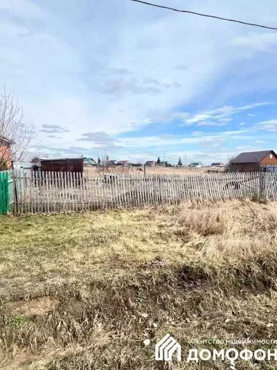 Участок в Омская область, Любинский район, Красный Яр рп Советская ул. ... - Фото 1
